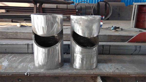 耐磨異形件-堆焊耐磨板(圖2) 耐磨異形件-堆焊耐磨板(圖2)