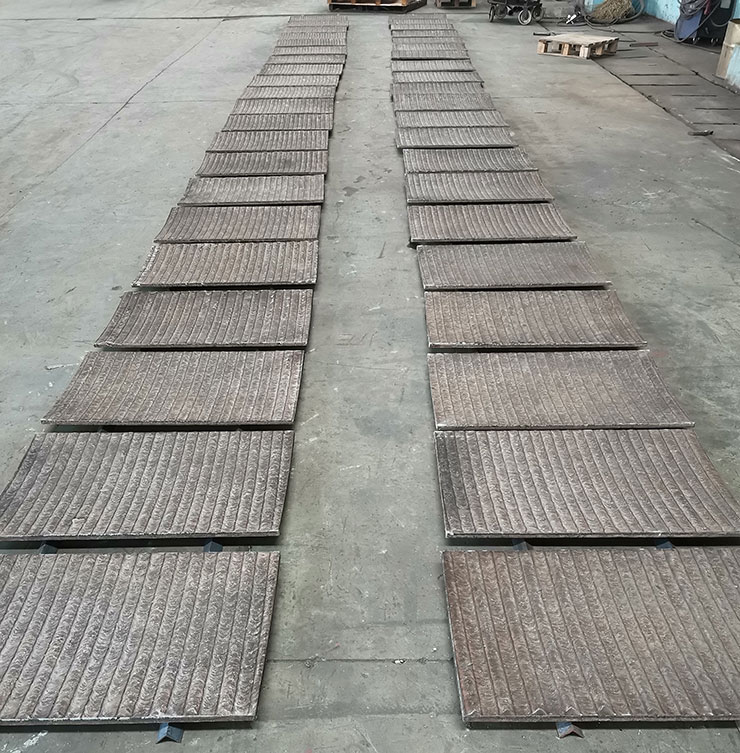 耐磨鋼板實(shí)力廠家，韶欣大品牌價(jià)格便宜，交期短，值得信賴！(圖1)