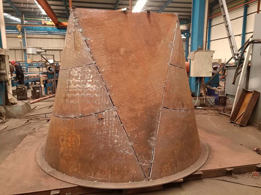 堆焊耐磨板和一般耐磨板有什么區別？(圖1)